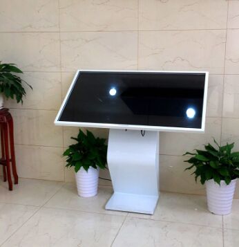 মাল্টি-টাচ ক্ষমতা এবং উচ্চ-রেজোলিউশন প্রদর্শন সহ কমপ্যাক্ট ইন্টারেক্টিভ সেলফ সার্ভিস কিওস্ক