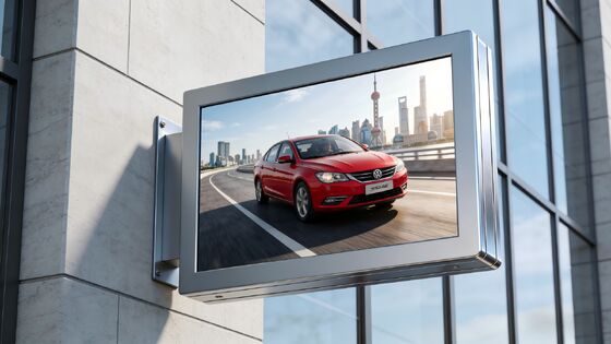 Outdoor Digital Signage with 2000nits High Brightness IP55 Waterproof Wall Mounted Digital Display and Android 11 Motherboard